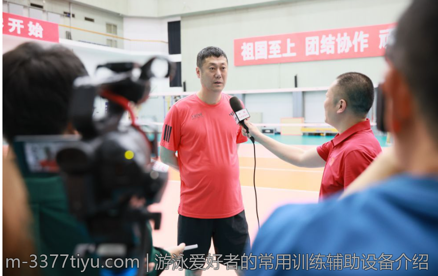 游泳爱好者的常用训练辅助设备介绍